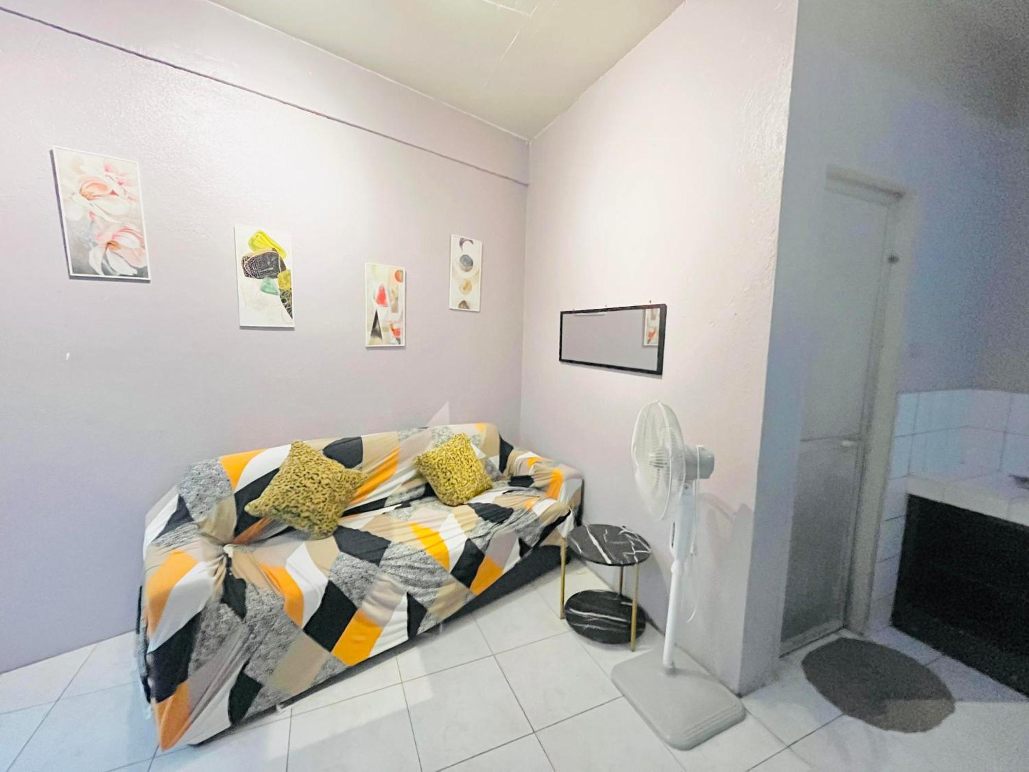 The Collective Byhome Puerto Princesa Exterior foto